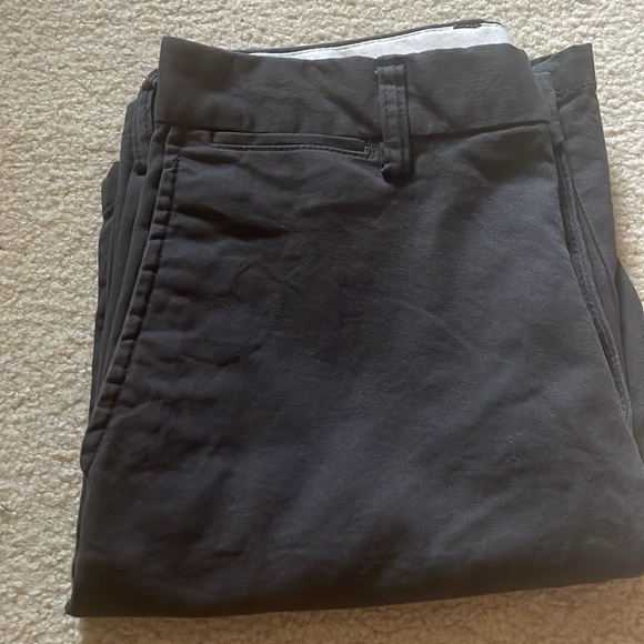 Old Navy Ultimate Slim Shorts - Picture 2 of 6